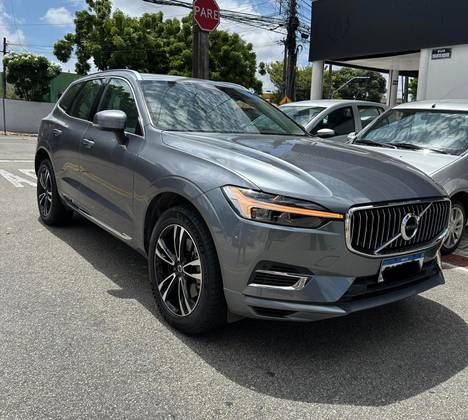 VOLVO XC60 2.0 T8 HYBRID MOMENTUM AWD GEARTRONIC